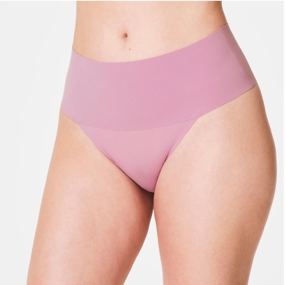 NWT SPANXsupersmooth™ Undie‑tectable® Thong - Picture 1 of 5